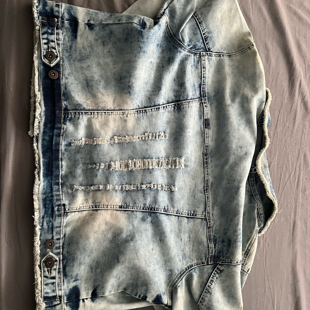 Redfox Distressed Denim Jacket with Patch Details - image 2